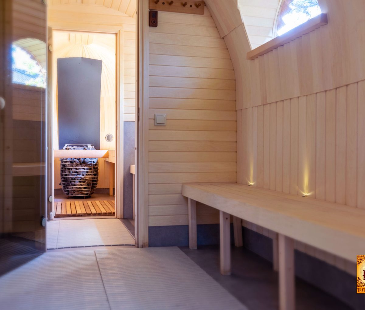 Estonia - Hansa Hotel igloo sauna inside