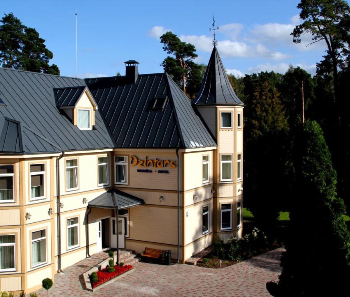 Latvia - Dzintars Hotel outside